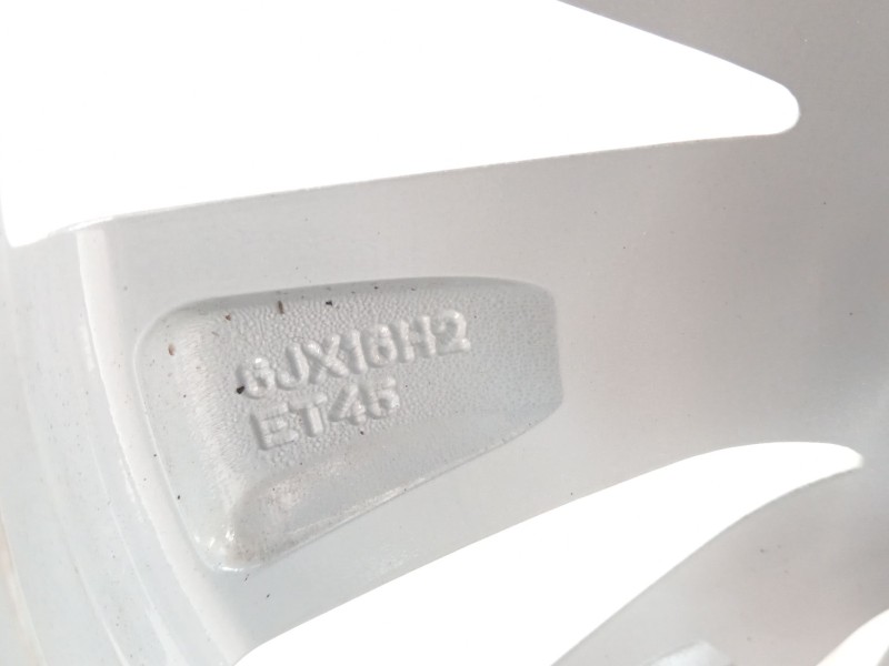 Recambio de llanta para seat arona xperience referencia OEM IAM 6F9601025  