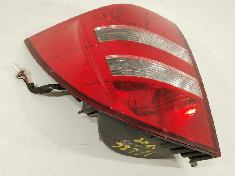 Recambio de piloto trasero izquierdo para kia cee´d emotion referencia OEM IAM 924011H300  