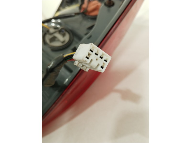 Recambio de piloto trasero izquierdo para kia cee´d emotion referencia OEM IAM 924011H300  