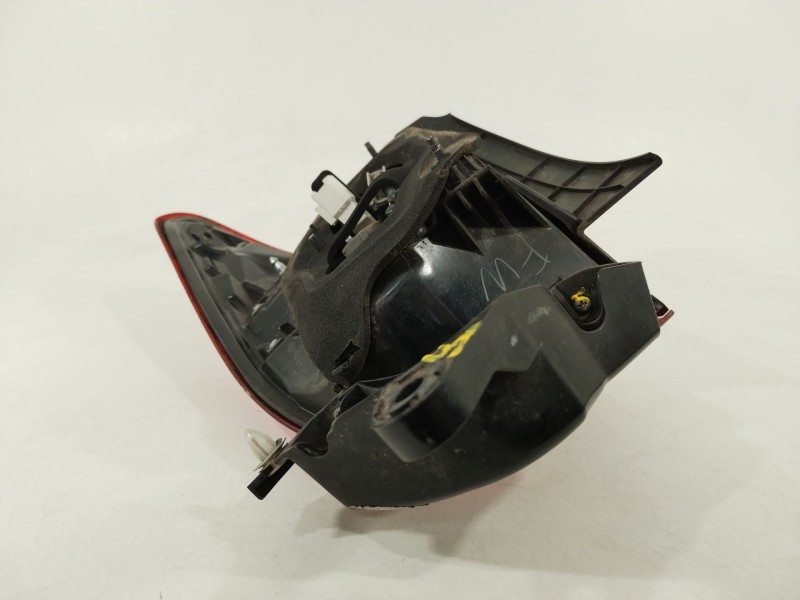 Recambio de piloto trasero derecho para toyota yaris active referencia OEM IAM 815500DB60  