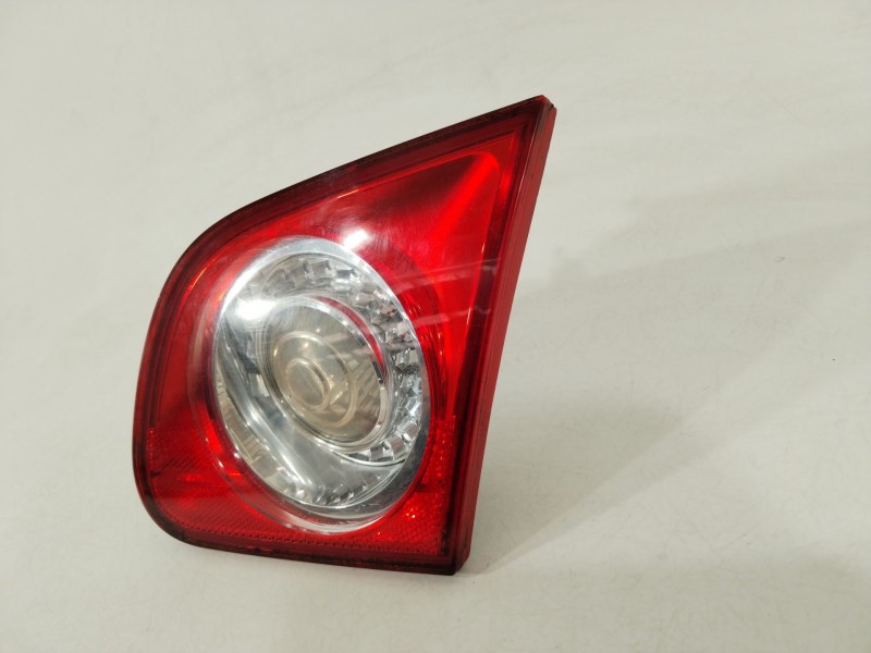 Recambio de piloto trasero derecho en porton para volkswagen passat berlina (3c2) advance plus referencia OEM IAM 3C5945094E  