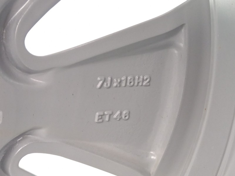 Recambio de llanta para skoda octavia combi (5e5) ambition referencia OEM IAM 5E3601025  