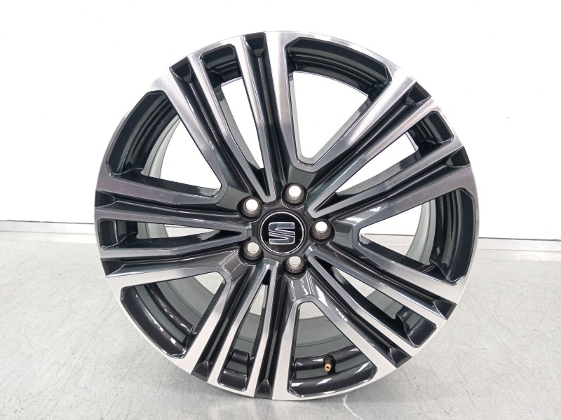 Recambio de llanta para seat arona xperience referencia OEM IAM 6F9601025  