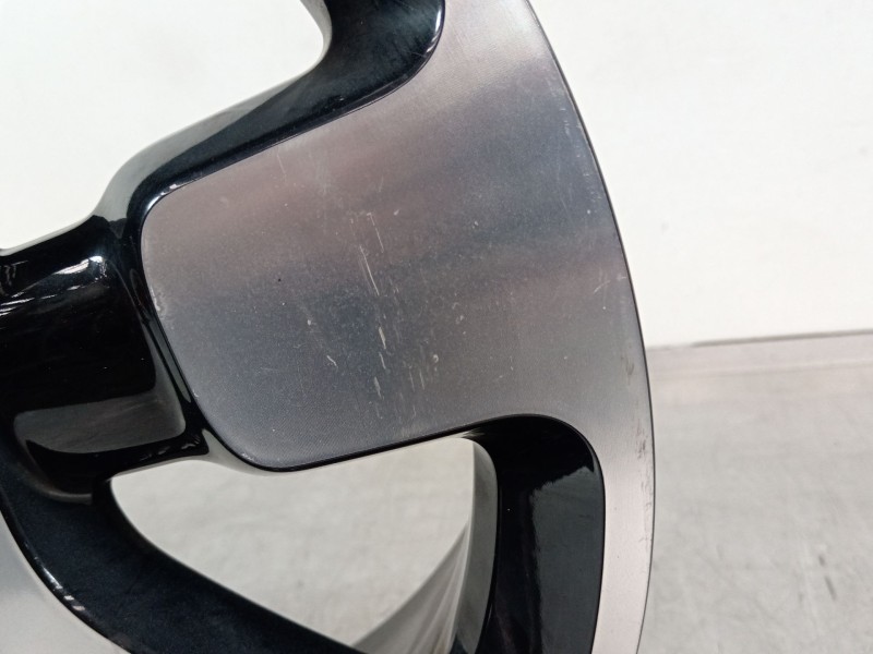 Recambio de llanta para citroën c3 feel referencia OEM IAM 9800494077  