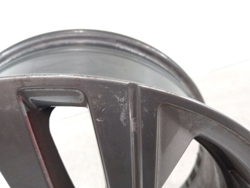 Recambio de llanta para peugeot 208 2020 referencia OEM IAM 9829566277  