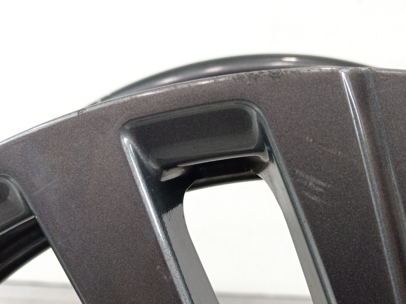 Recambio de llanta para peugeot 208 2020 referencia OEM IAM 9829566277  