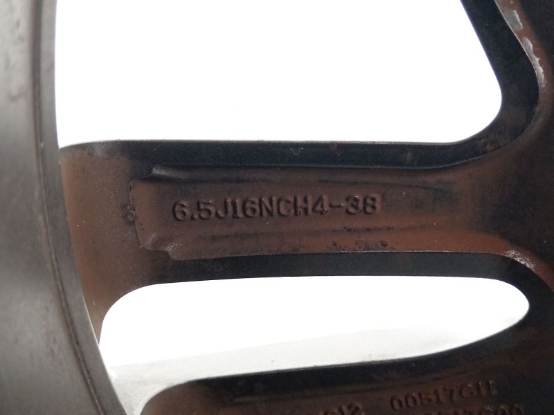 Recambio de llanta para peugeot 208 2020 referencia OEM IAM 9829566277  