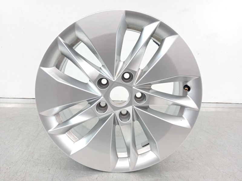 Recambio de llanta para skoda octavia combi (5e5) ambition referencia OEM IAM 5E3601025  