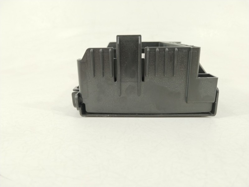 Recambio de caja reles / fusibles para opel ampera (r12) ev 150 referencia OEM IAM 20889114  