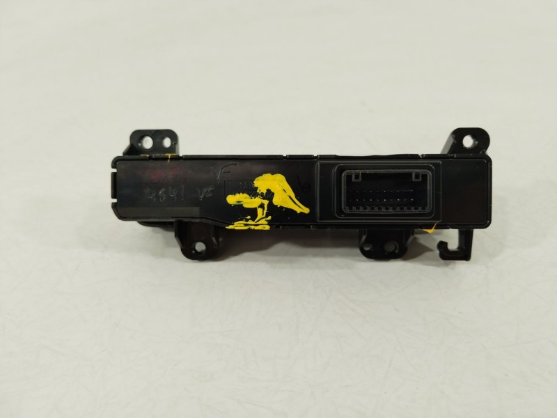 Recambio de mando multifuncion para hyundai i20 iii (bc3, bi3) 1.2 referencia OEM IAM 93300Q0130  