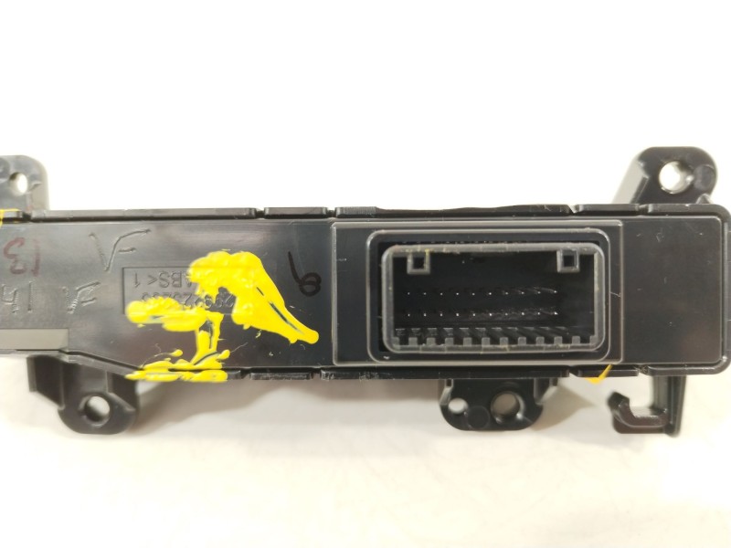 Recambio de mando multifuncion para hyundai i20 iii (bc3, bi3) 1.2 referencia OEM IAM 93300Q0130  