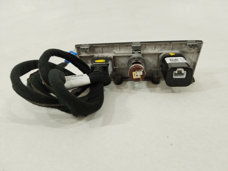 Recambio de mando multifuncion para hyundai i20 iii (bc3, bi3) 1.2 referencia OEM IAM 96125Q0020  