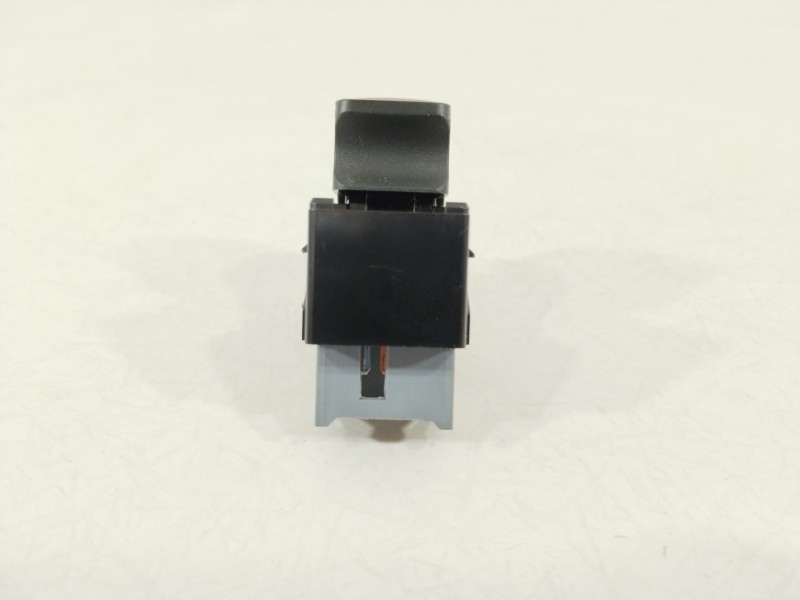 Recambio de mando elevalunas delantero derecho para hyundai i20 iii (bc3, bi3) 1.2 referencia OEM IAM 93581Q0000  