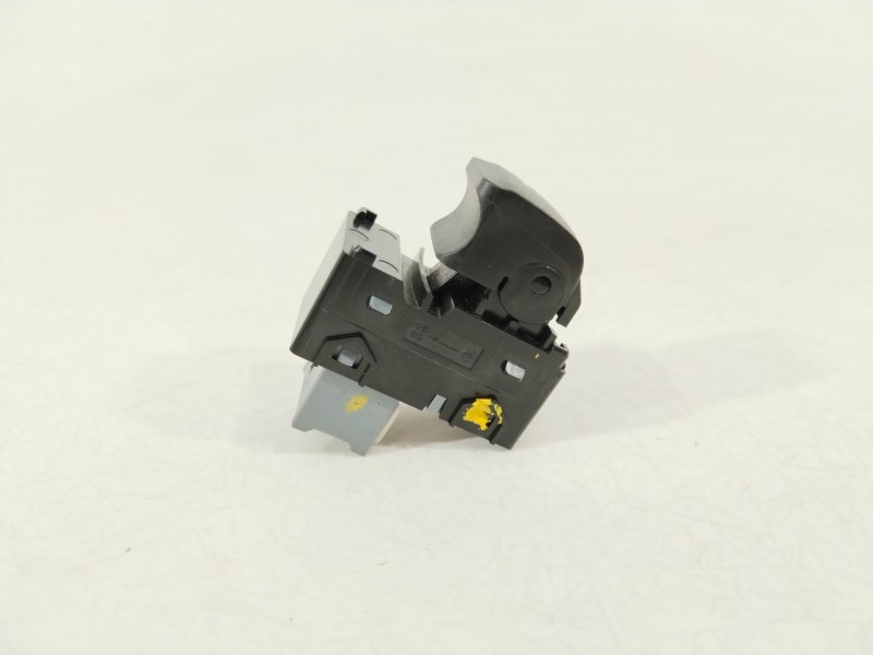 Recambio de mando elevalunas trasero derecho para hyundai i20 iii (bc3, bi3) 1.2 referencia OEM IAM 93581Q0000  