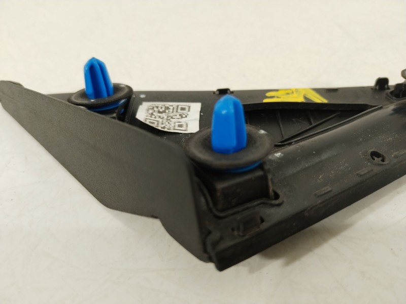 Recambio de moldura para hyundai i20 iii (bc3, bi3) 1.2 referencia OEM IAM 86190Q0000  