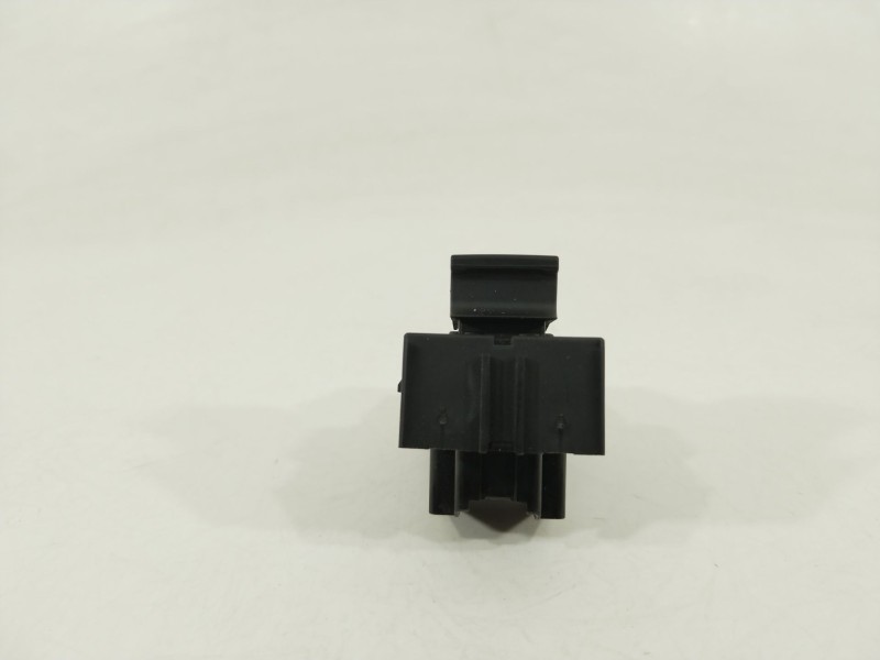 Recambio de mando elevalunas trasero izquierdo para opel ampera (r12) ev 150 referencia OEM IAM 20933566  