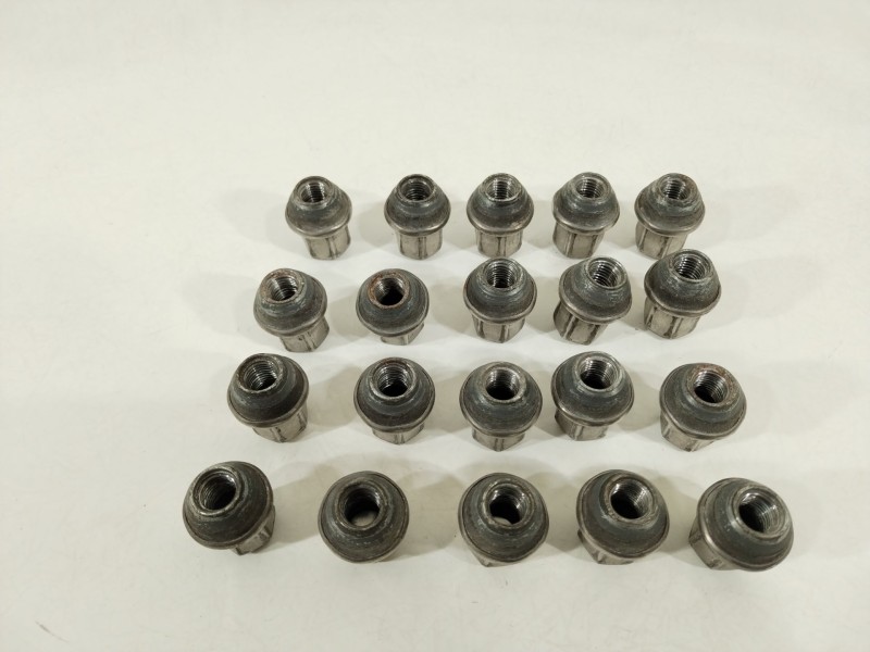 Recambio de tornillos rueda para opel ampera (r12) ev 150 referencia OEM IAM 9598799  