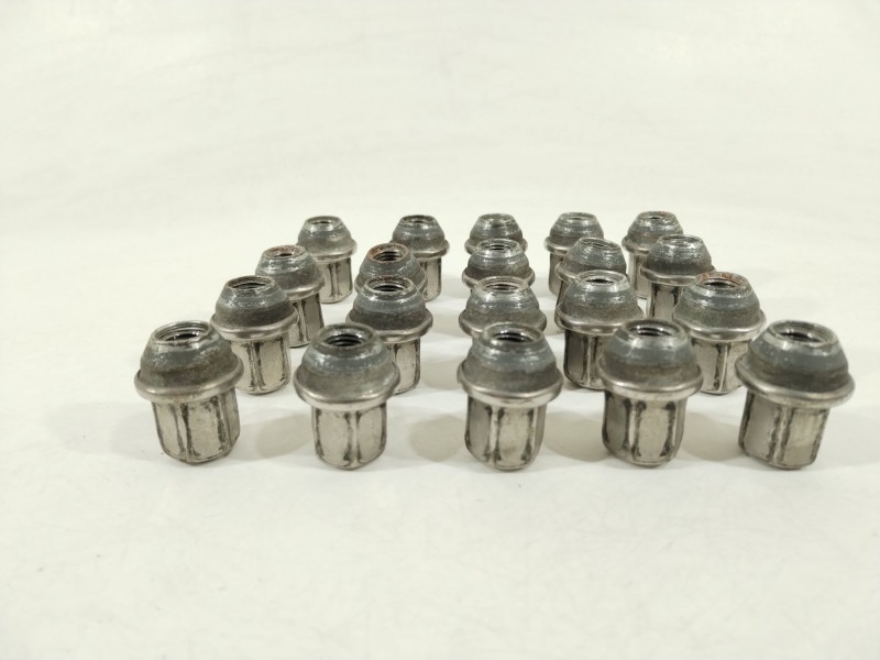 Recambio de tornillos rueda para opel ampera (r12) ev 150 referencia OEM IAM 9598799  