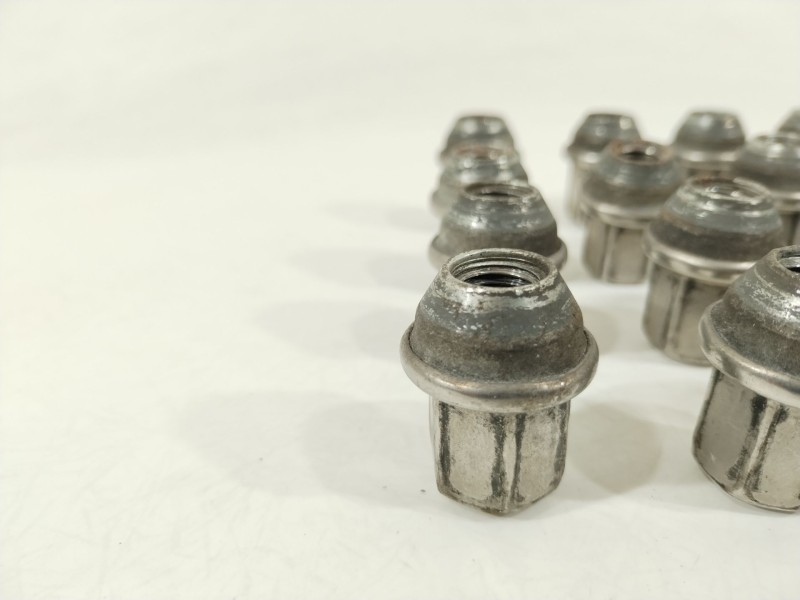 Recambio de tornillos rueda para opel ampera (r12) ev 150 referencia OEM IAM 9598799  