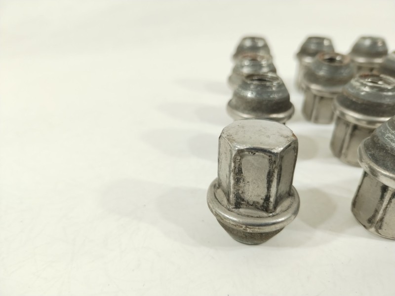 Recambio de tornillos rueda para opel ampera (r12) ev 150 referencia OEM IAM 9598799  