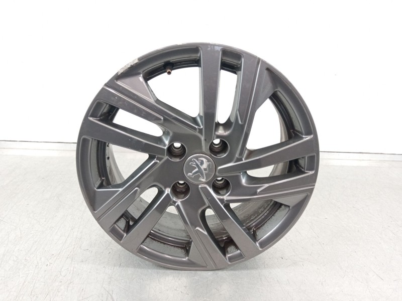 Recambio de llanta para peugeot 208 2020 referencia OEM IAM 9829566277  