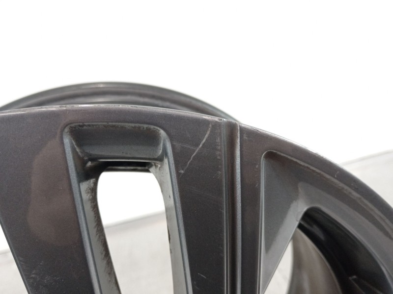 Recambio de llanta para peugeot 208 2020 referencia OEM IAM 9829566277  