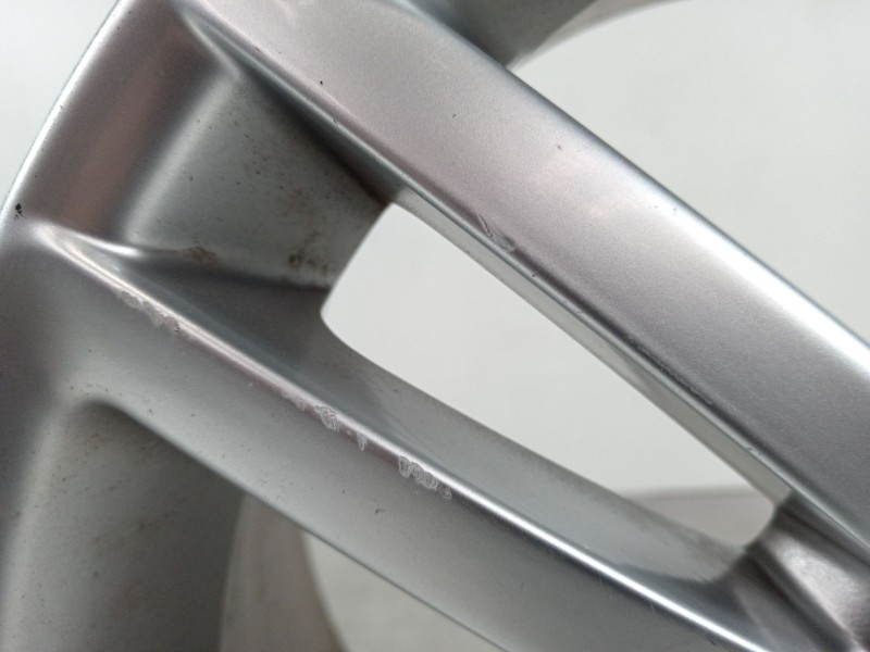 Recambio de llanta para audi s6 berlina 4f2 referencia OEM IAM 4F0601025  