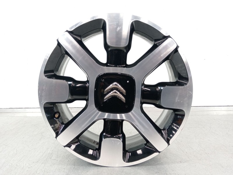Recambio de llanta para citroën c3 feel referencia OEM IAM 9800494077  