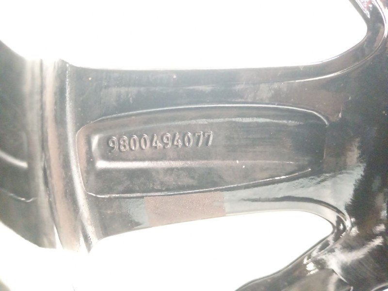 Recambio de llanta para citroën c3 feel referencia OEM IAM 9800494077  