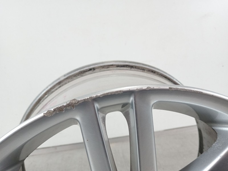 Recambio de llanta para audi s6 berlina 4f2 referencia OEM IAM 4F0601025  