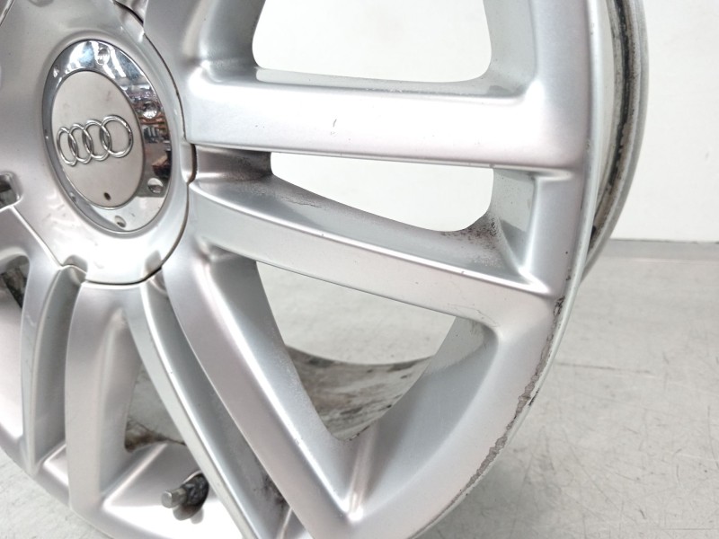 Recambio de llanta para audi s6 berlina 4f2 referencia OEM IAM 4F0601025  