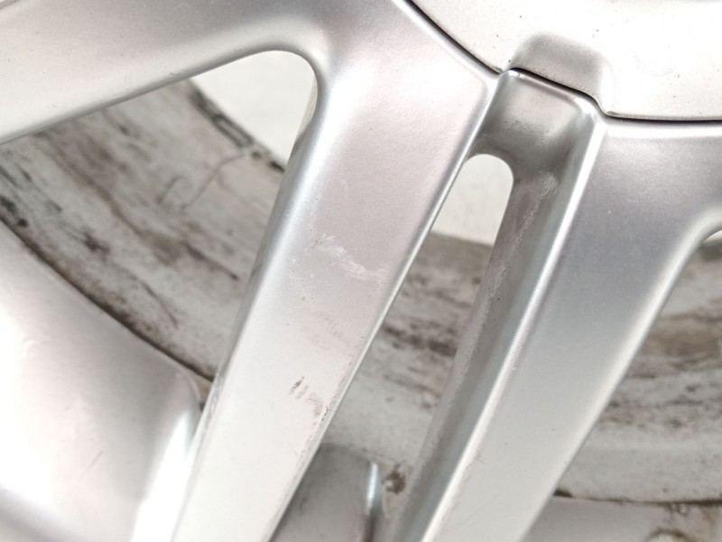 Recambio de llanta para audi s6 berlina 4f2 referencia OEM IAM 4F0601025  