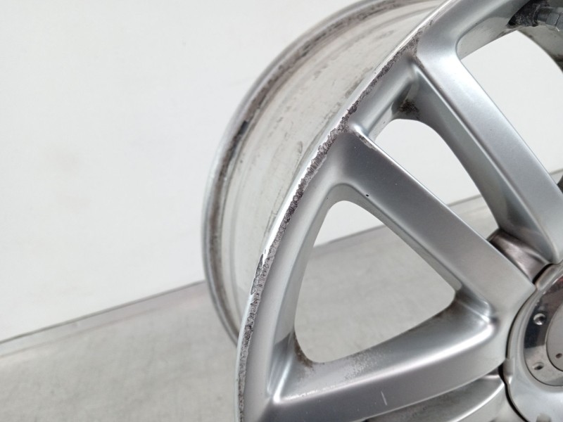 Recambio de llanta para audi s6 berlina 4f2 referencia OEM IAM 4F0601025  