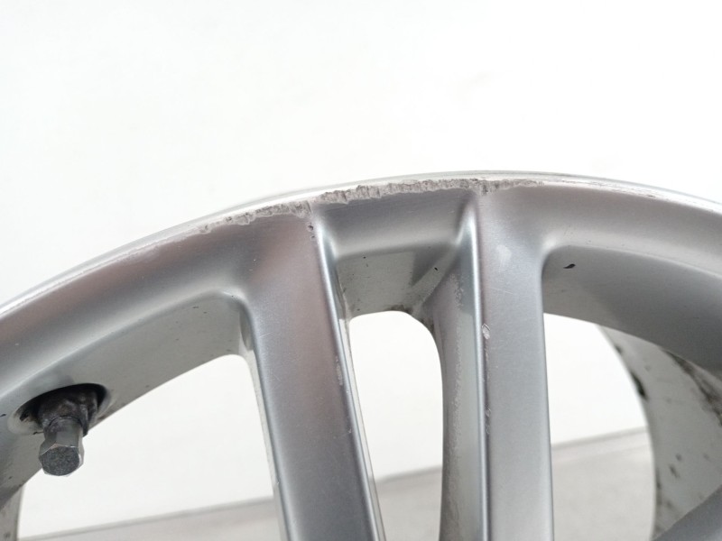 Recambio de llanta para audi s6 berlina 4f2 referencia OEM IAM 4F0601025  