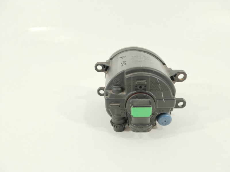 Recambio de faro antiniebla derecho para toyota auris (_e15_) 1.4 d-4d (nde150_) referencia OEM IAM 812100D042  