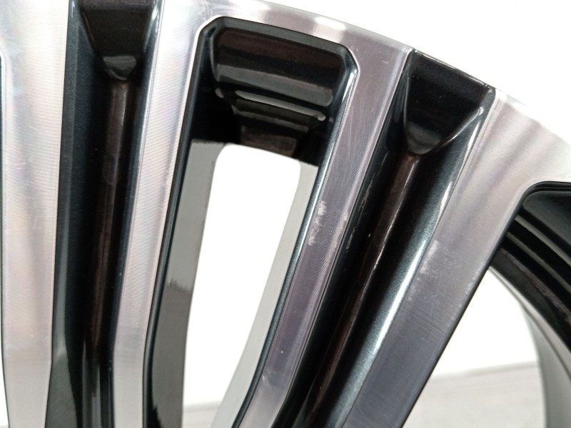 Recambio de llanta para seat arona xperience referencia OEM IAM 6F9601025  