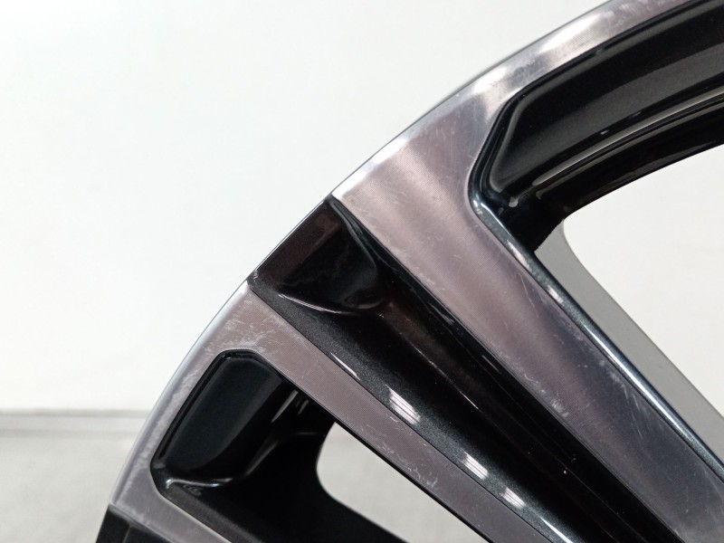 Recambio de llanta para seat arona xperience referencia OEM IAM 6F9601025  