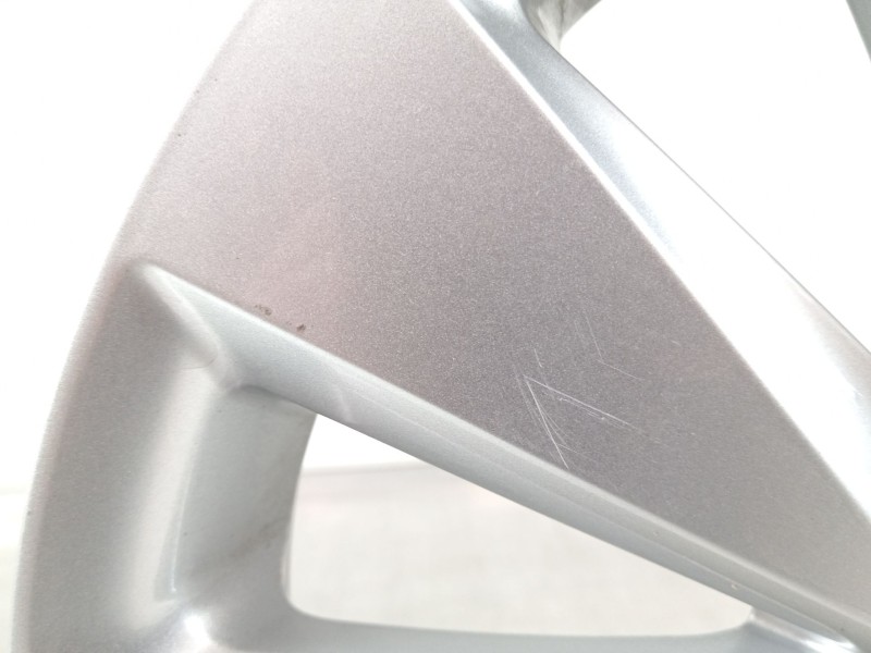 Recambio de llanta para seat arona xperience referencia OEM IAM 6F9601025  