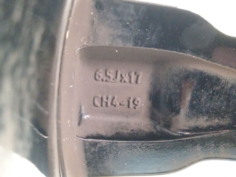 Recambio de llanta para citroën c3 feel referencia OEM IAM 9800494077  