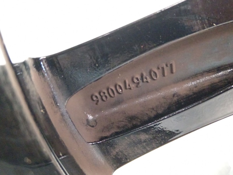 Recambio de llanta para citroën c3 feel referencia OEM IAM 9800494077  