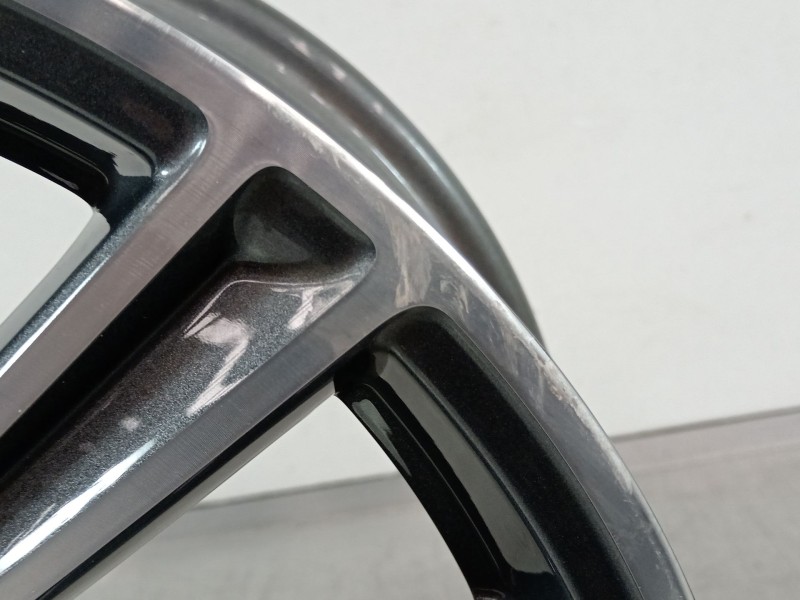 Recambio de llanta para audi a1 sportback (gba) 25 tfsi básico referencia OEM IAM 82A601025  