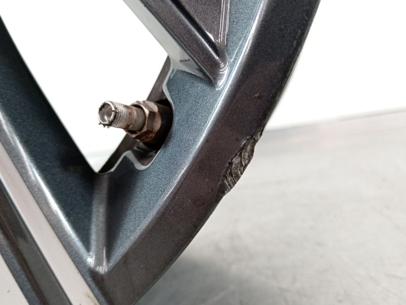 Recambio de llanta para hyundai tucson style 2wd referencia OEM IAM 52910N7160  