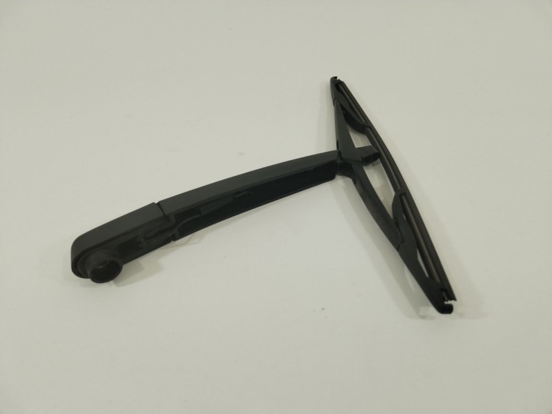 Recambio de brazo limpia trasero para hyundai i20 iii (bc3, bi3) 1.2 referencia OEM IAM 98815C8000  