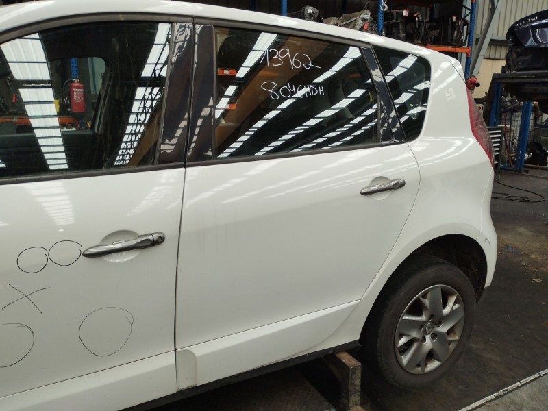 Recambio de puerta trasera izquierda para renault scénic iii (jz0/1_) 1.5 dci referencia OEM IAM   