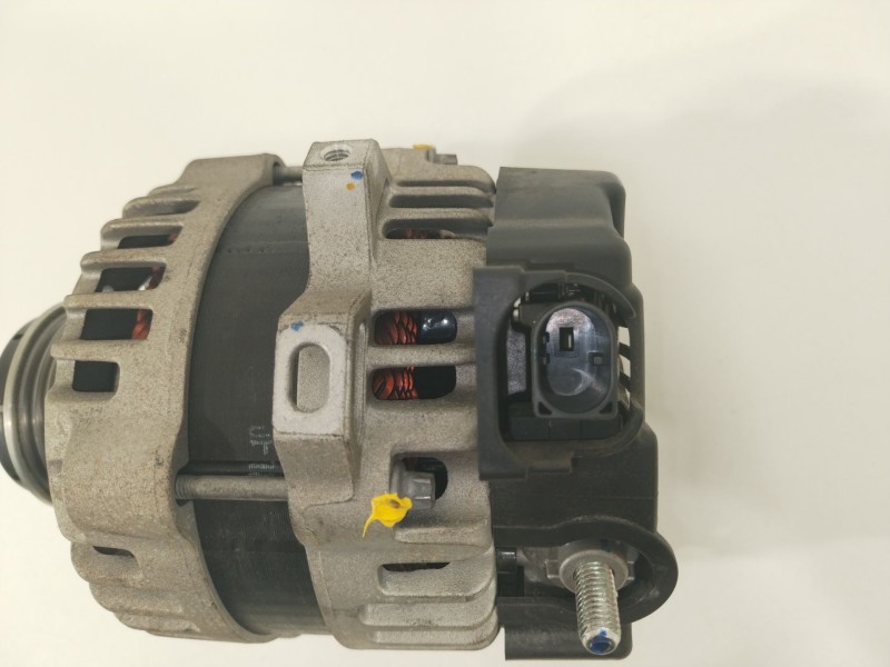Recambio de alternador para hyundai i20 iii (bc3, bi3) 1.2 referencia OEM IAM 3730007500  61008428