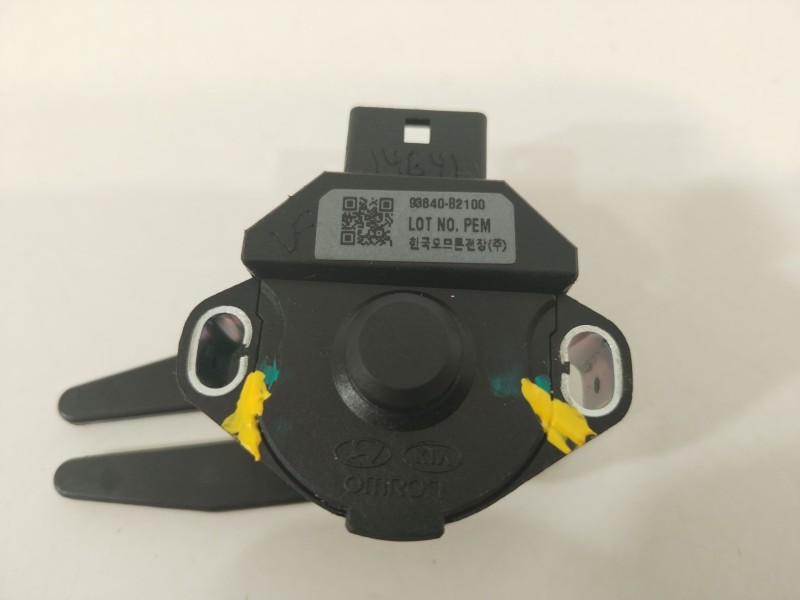 Recambio de sensor para hyundai i20 iii (bc3, bi3) 1.2 referencia OEM IAM 93840B2100  