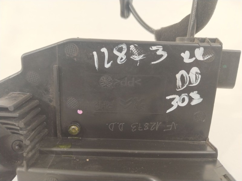 Recambio de cerradura puerta delantera derecha para peugeot 308 business line referencia OEM IAM 9B10309380  