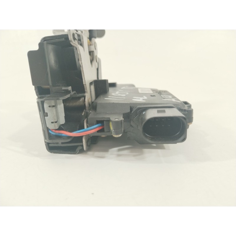Recambio de cerradura puerta trasera derecha para audi a4 berlina (8e) 1.9 tdi (96kw) referencia OEM IAM 8E0839016C  
