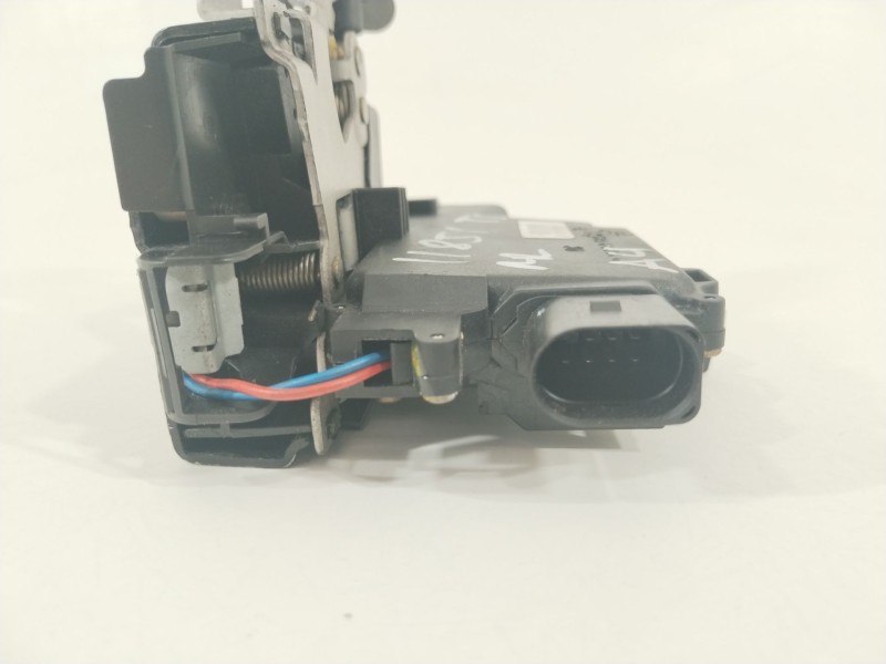 Recambio de cerradura puerta trasera derecha para audi a4 berlina (8e) 1.9 tdi (96kw) referencia OEM IAM 8E0839016C  
