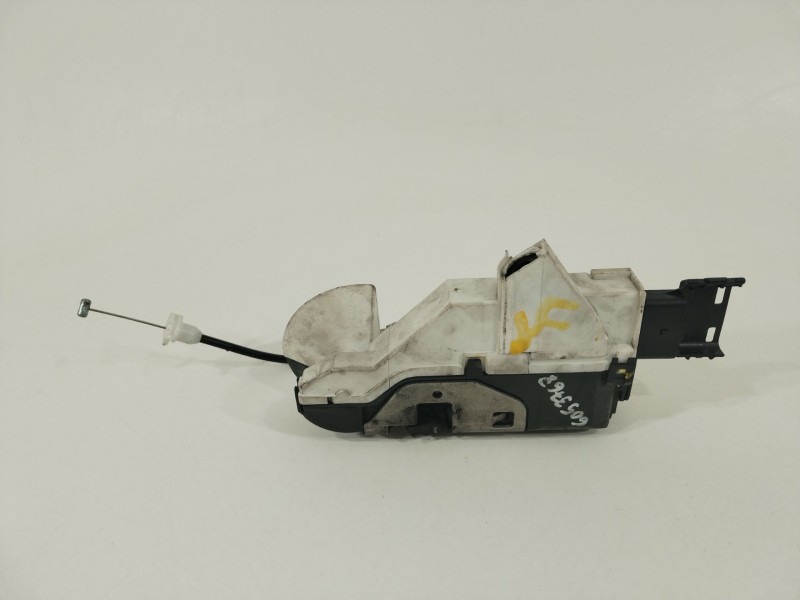 Recambio de cerradura puerta delantera izquierda para peugeot partner kombi outdoor referencia OEM IAM 9135EG  